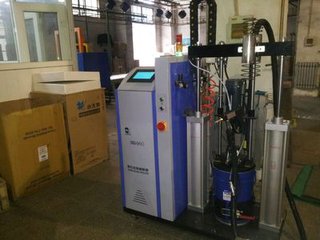 熱熔膠復(fù)合機(jī)的工藝優(yōu)點(diǎn)是什么呢？